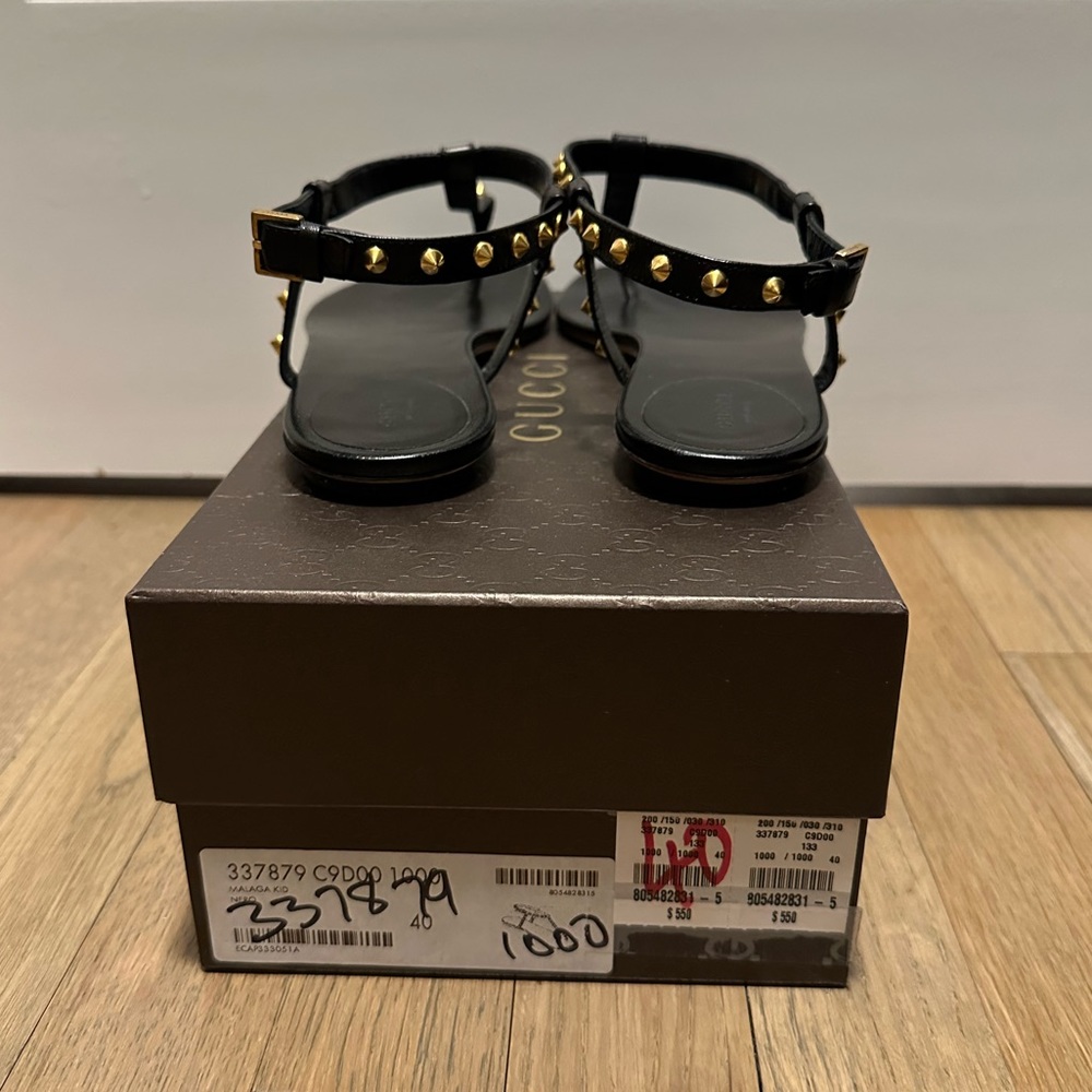 Gucci Size 10 Black Studded T Strap Sandal - Picture 4 of 5